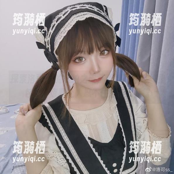 洛可ss 探索洛可ss的私拍之旅,清纯不简单,图包里的惊喜让人忍不住想多看几眼