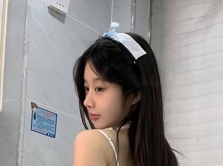 微密圈 – 火龙果羊的JK写真集：每一张都能让你冒出奇怪的幻想！