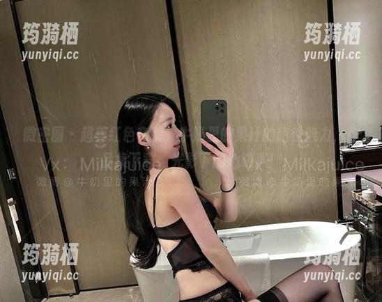微密圈 - 超美红色套装，牛奶里的果汁的随性魅力，作品集下载，光影下的心跳声！