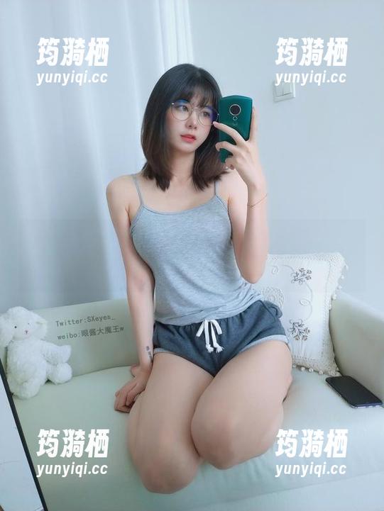 眼酱大魔王w的空姐肉丝：下载作品集，乐趣与颜值一手掌控！