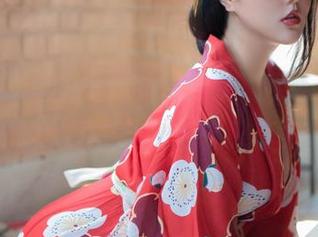 秀人网 – KOKO可可的夏天，来一场无圣光的美图之旅，随性又真实。