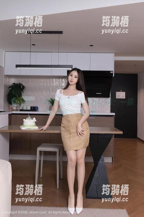 秀人网 - 一颗甜蛋黄a无圣光合集：一瞬间的纯白与暧昧