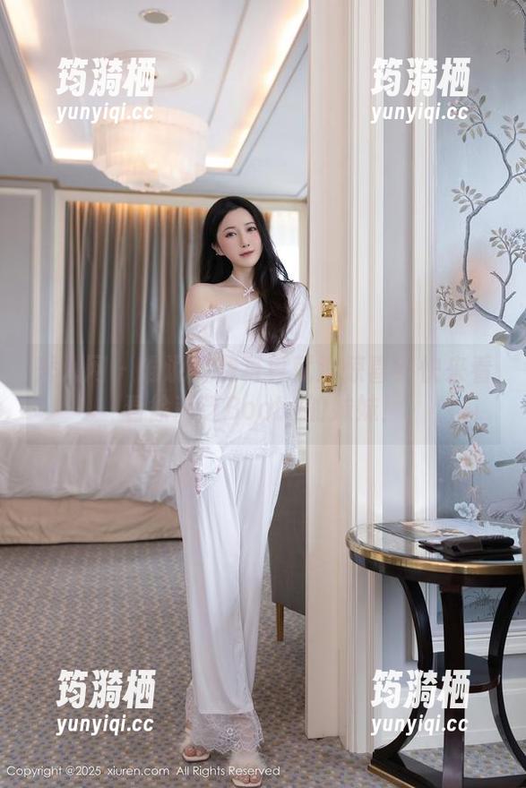 秀人网 - 谁说免费写真就没惊喜？快来看看徐莉芝Booty的妹妹！
