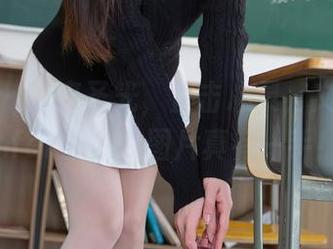 秀人网 – 逃离圣光，直击心灵，文芮jeninfer的内衣图片真有一手！