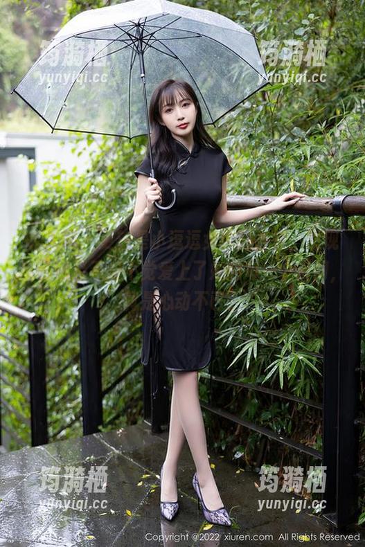 秀人网 - 更新是小逗逗女神的合集，发现自己已经不知不觉爱上了她的每一个瞬间，真是心动不已。
