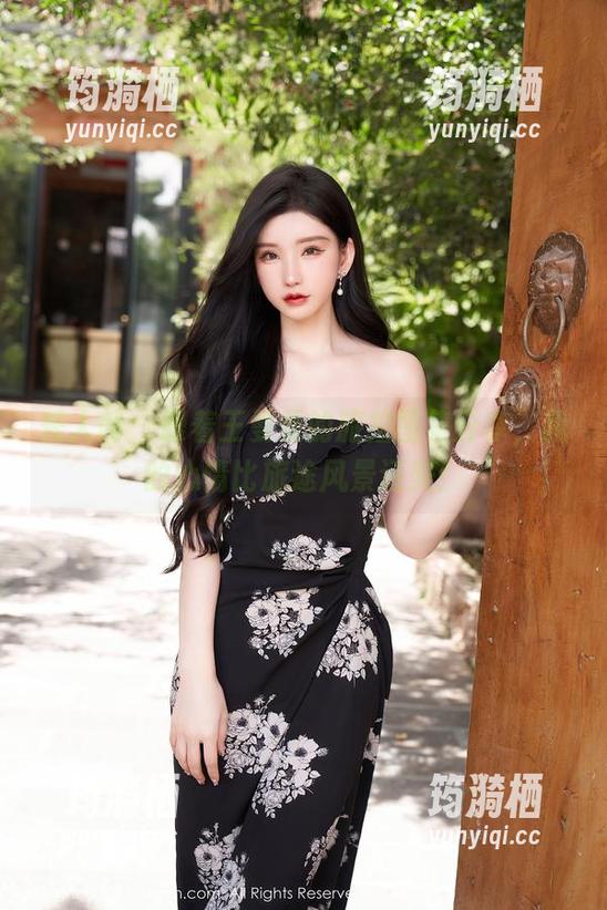 秀人网 - 跟着王曼柔的旅拍图集分享，我的心情比旅途风景还美！
