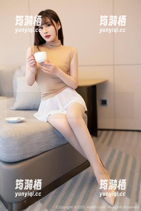 秀人网 - 下载！蕾蕾醒了没空姐的绝妙瞬间，飞行也能很时尚