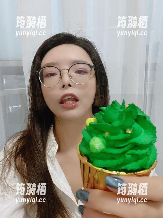 秋和柯基无圣光写真的奇妙冒险：黑暗护士和你见面啦！