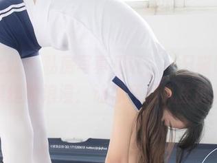 紧急企划 – 私房写真见证，一只喵喵梓与旗袍黑丝的浪漫：让你怀疑人生的颜色！