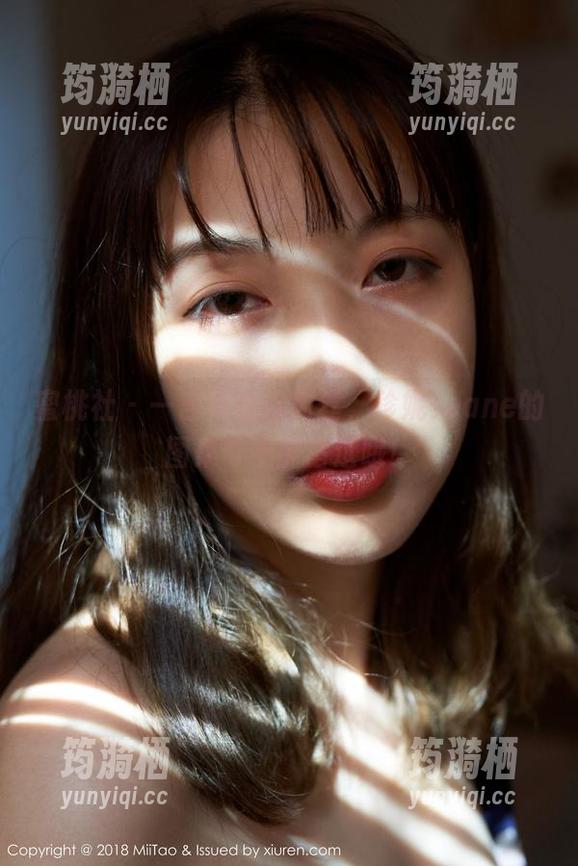 蜜桃社-珍妮Jeane 蜜桃社 - 一言不合就肉丝,珍妮Jeane的图集可不能错过哦!