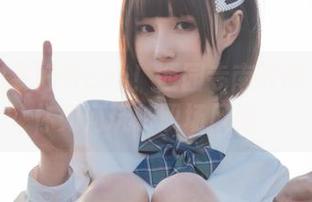 工作日也要好好cos！西园寺南歌的办公室教你如何玩转职场风格。