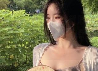 微密圈 – 看软妹小九九的超薄裤里丝图册，呃，这腰跟腿，真让人有点羡慕，怎么办？