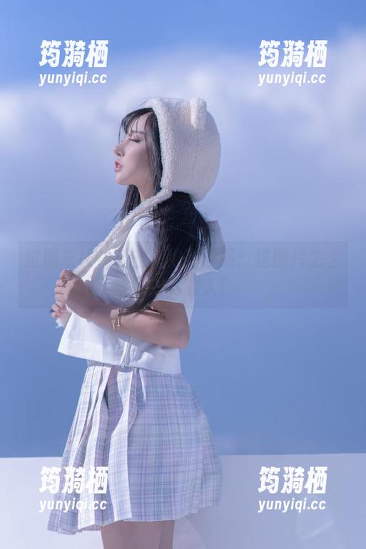 过期米线线喵的旗袍高清照：这图片怎么能如此撩人？