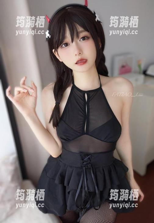 说真的，无圣光都可以这么美？迷之呆梨的YorForger约尔·福杰作品值得一看！