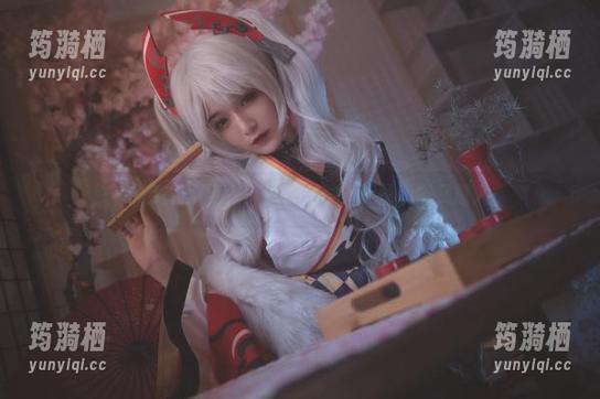 铁板烧鬼舞w新作：露背之美，真是脱俗又撩人。