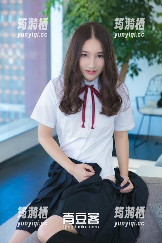 青豆客-刘飞儿Faye 青豆客 - 刘飞儿Faye丛林探险:丝袜套图资源,不探险还想不被野生吸引?