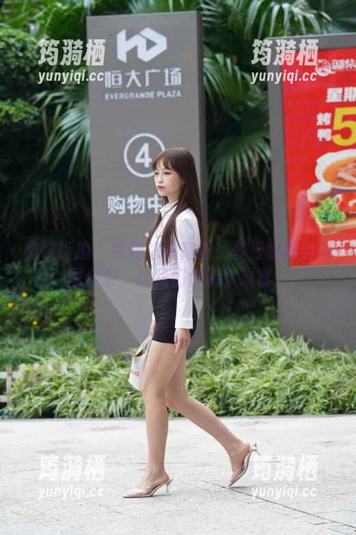 魔镜街拍 - 丢掉你的高跟！曼曼的棉袜美图合集，让我们低调又温暖！